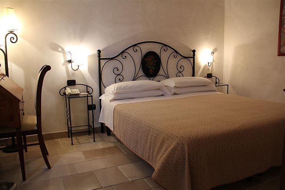 Hotel Masseria Fortificata Donnaloia Monopoli Zewnętrze zdjęcie