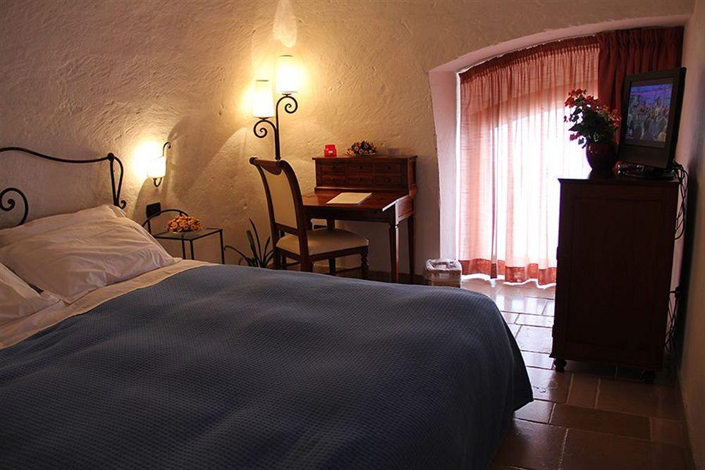 Hotel Masseria Fortificata Donnaloia Monopoli Zewnętrze zdjęcie