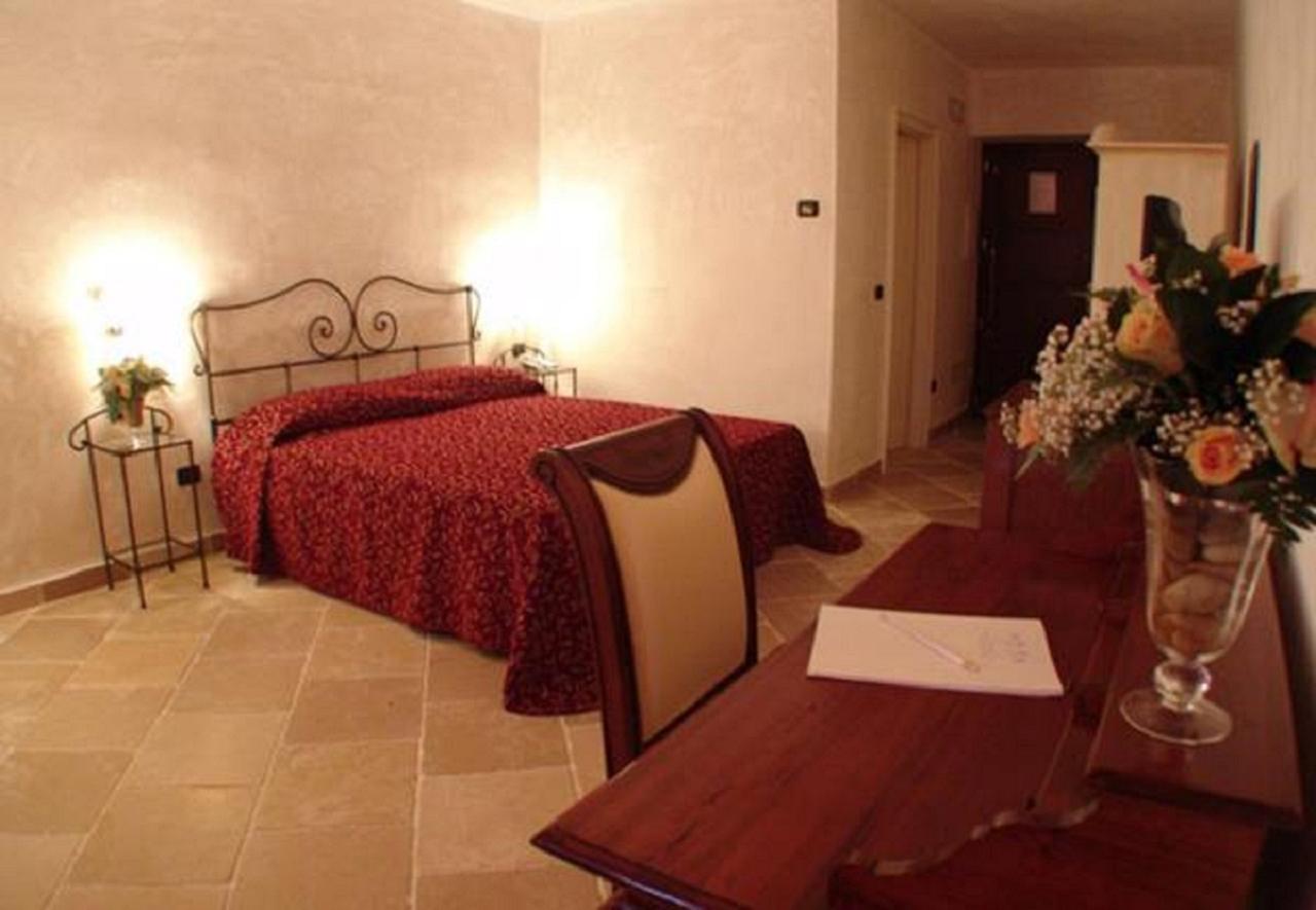 Hotel Masseria Fortificata Donnaloia Monopoli Zewnętrze zdjęcie